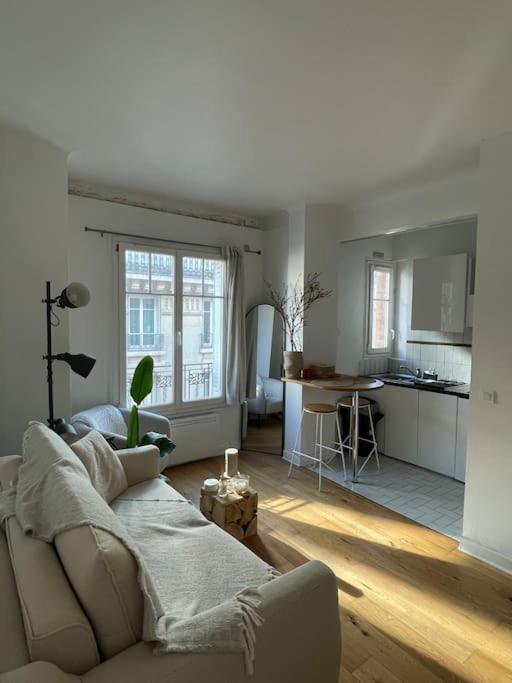 Louis' Haven Apartment Paris